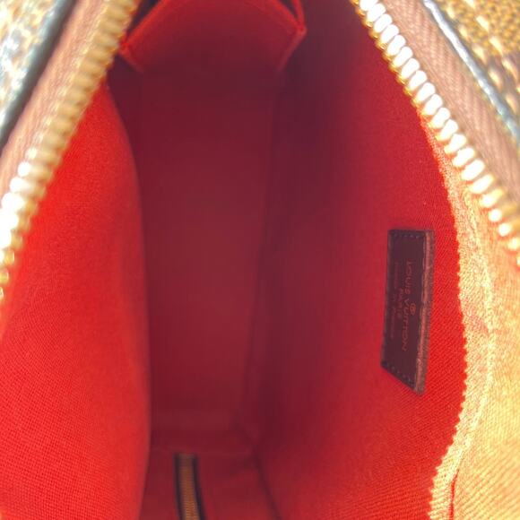 Louis Vuitton Vintage District PM Damier Ebene Crossbody Bag Made in France 2004 - Picture 15 of 16